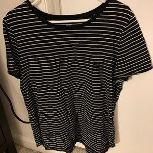 Black and white stripped tee